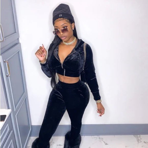 💕❤️😍MAKE AN OFFER! BLACK JOGGER SET😍💕 - Picture 2 of 3